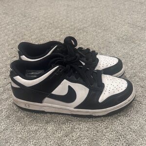 Nike Classic Panda Dunks